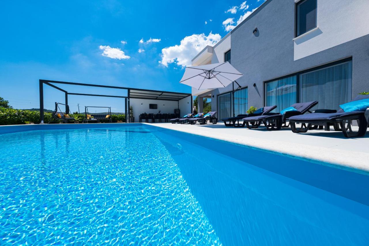 Villa Sky - Heating Pool Kastel Novi Екстер'єр фото