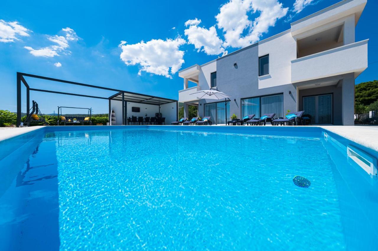 Villa Sky - Heating Pool Kastel Novi Екстер'єр фото