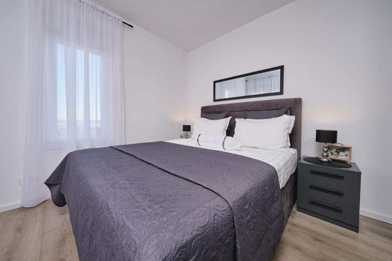 Villa Sky - Heating Pool Kastel Novi Екстер'єр фото