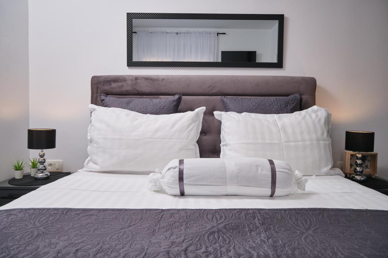 Villa Sky - Heating Pool Kastel Novi Екстер'єр фото