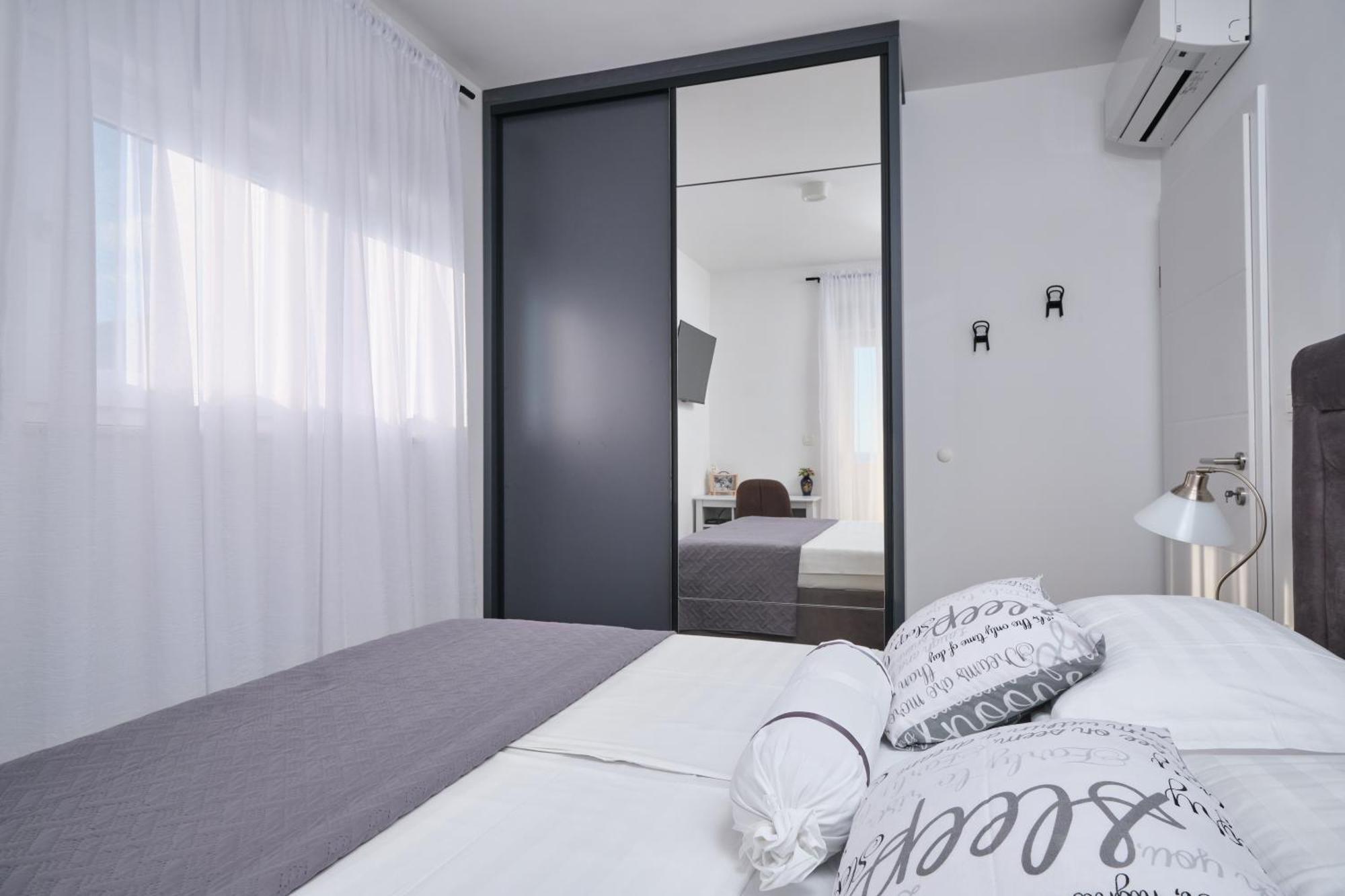 Villa Sky - Heating Pool Kastel Novi Екстер'єр фото